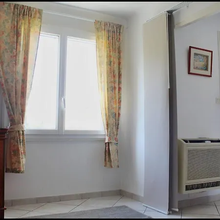 Apartament Ideal 100 M From The Sea Six-Fours-les-Plages
