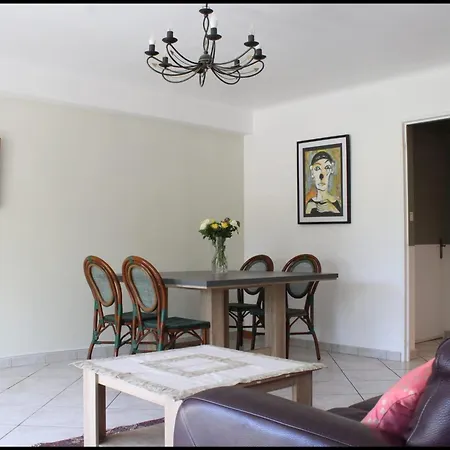 Ideal 100 M From The Sea Six-Fours-les-Plages