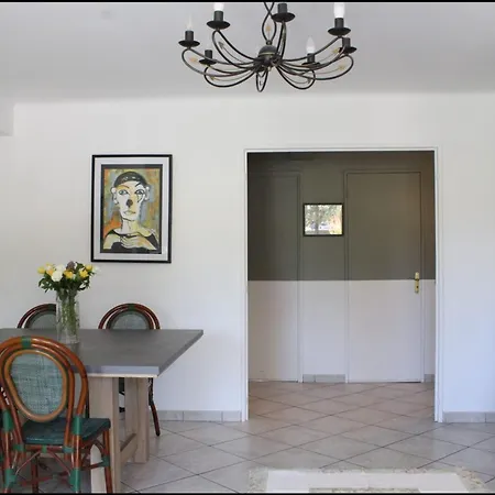 Ideal 100 M From The Sea Six-Fours-les-Plages