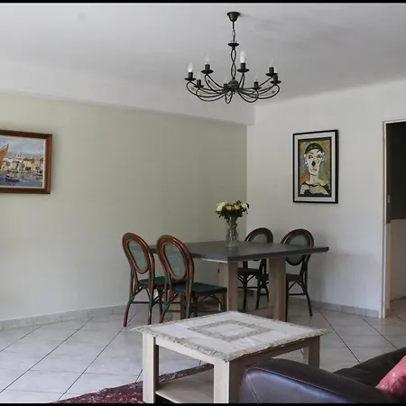 Apartament Ideal 100 M From The Sea *
